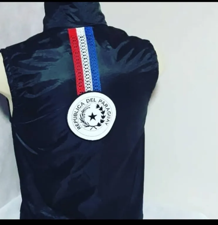 RENOVA TU UNIFORME - Somos FABRICANTES DE CAMISAS y REMERAS PROFESIONALES- BORDADOS — foto 3