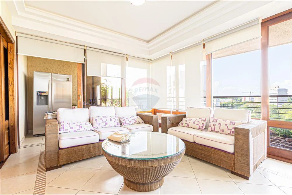 En venta elegante y amplio departamento de 3 suites en edificio Santa Teresa — foto 3