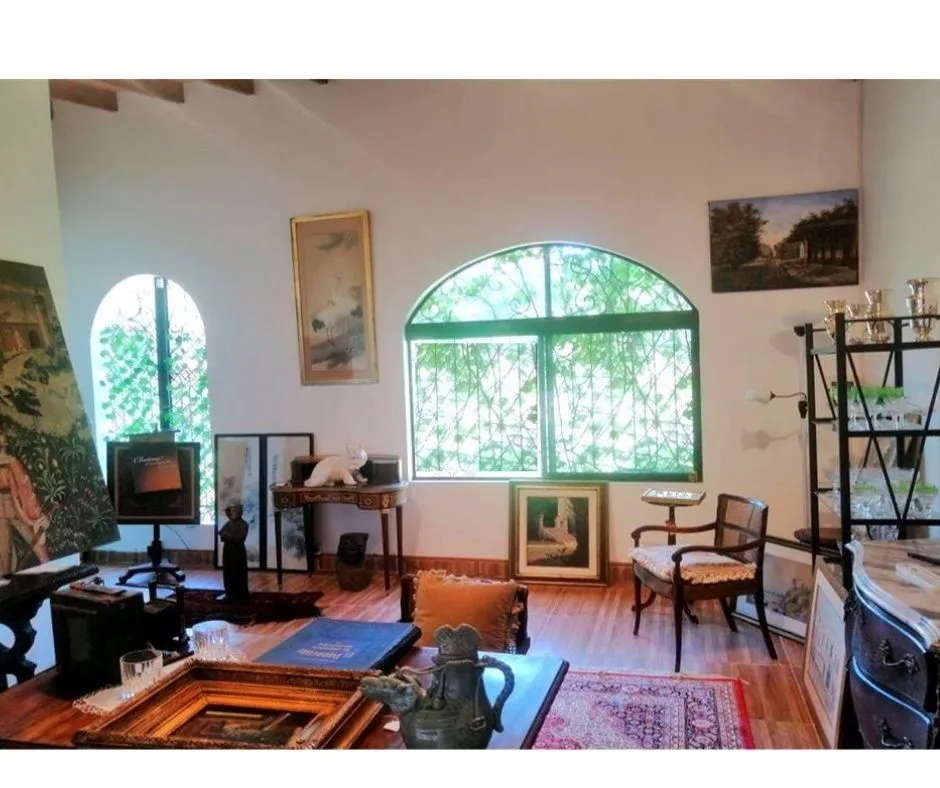 Residencia en privilegiado barrio Mburicao 270,000 USD — foto 2