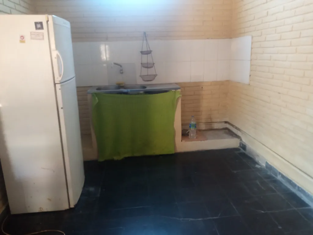 Dueño alquila departamento céntrico un dorm cocinacomedor baño termocalefón terraza — foto 2