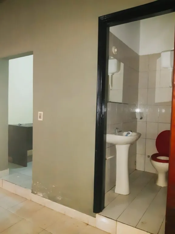 SE ALQUILA!! HERMOSA HABITACION CON BAÑO PRIVADO EN ASUNCION PINOZÁ — foto 3
