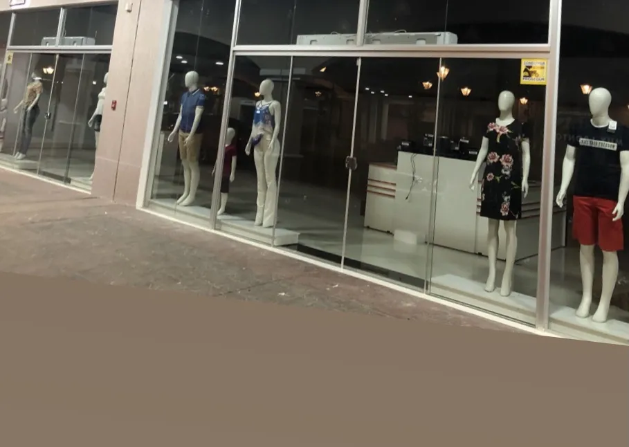 VENDO LLAVE DE NEGOCIO DE 200 MTS2 EN IMPORTANTE SHOPPING — foto 2