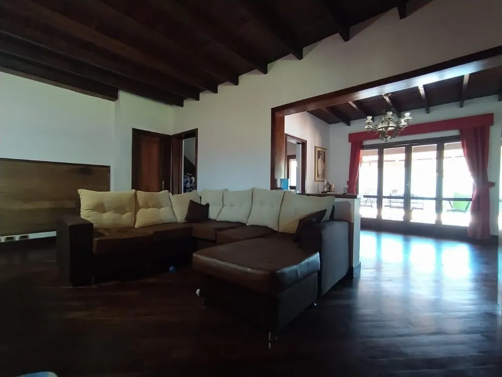 VENDO DUPLEX EN CONDOMINIO EN LUQUE ZONA AEROPUERTO COD 3365 — foto 2
