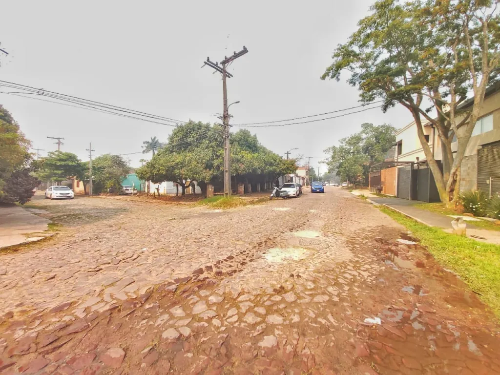 TERRENO RESIDENCIAL EN ESQ. A PASOS DEL EJE CORPORATIVO — foto 3