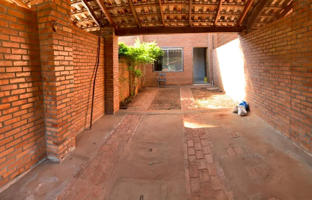 VENDO DUPLEX EN LUQUE, MORA KUE!! — foto 2