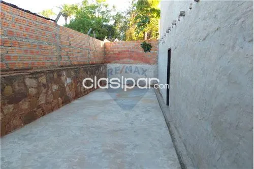 TERRENO AMPLIO CON TINGLADO CONSTRUIDO CON INTERESANTE UBICACIÓN — foto 3