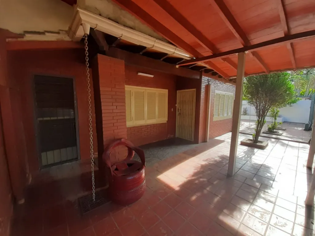 Alquilamos amplia casa barrio villa Aurelia. Zona TUPI — foto 3