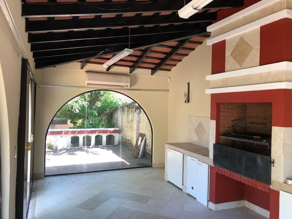 Vendo casa estilo clásico en San Bernardino — foto 3