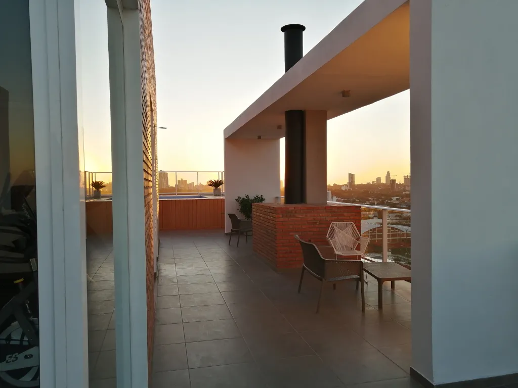 Departamento de 2 Dormitorios en Edif. Trinity Towers — foto 3