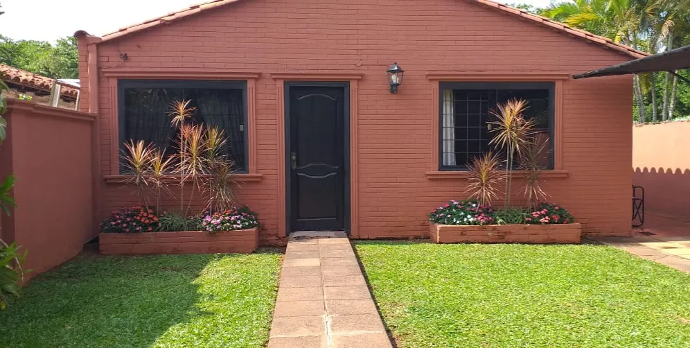 VENDO hermosa Casa en Luque, Villa Policial Mora Cue — foto 3