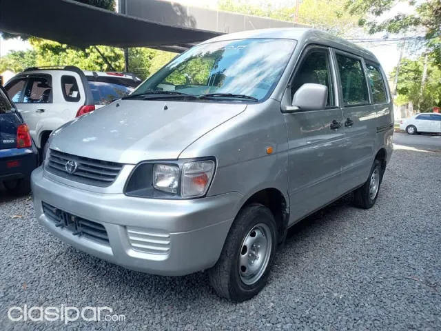 Toyota Noah Carguero 2006 - foto 2