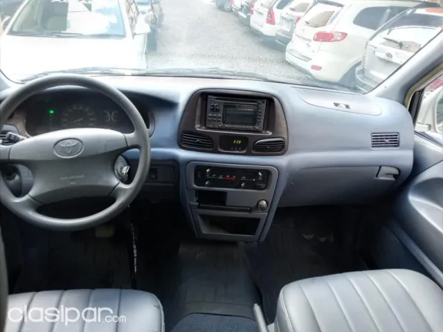 Toyota Noah Carguero 2006 — foto 4