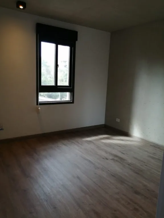 Vendo departamento de 3 dormitorios o 2 mas estar zona Itapua — foto 3