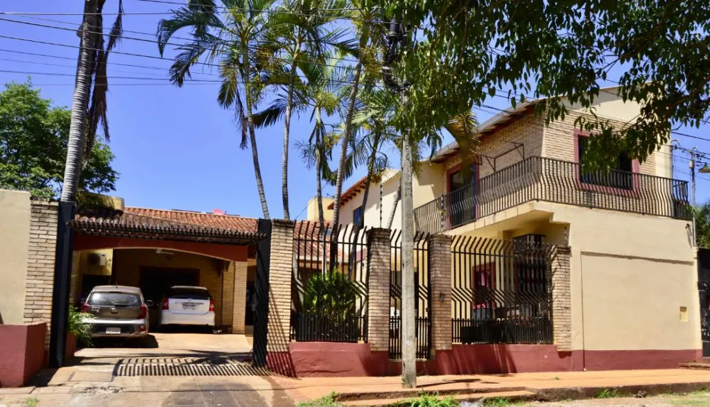 VENDO HERMOSA RESIDENCIA A 150 MT DEL LAGO DE LA REPUBLICA — foto 3