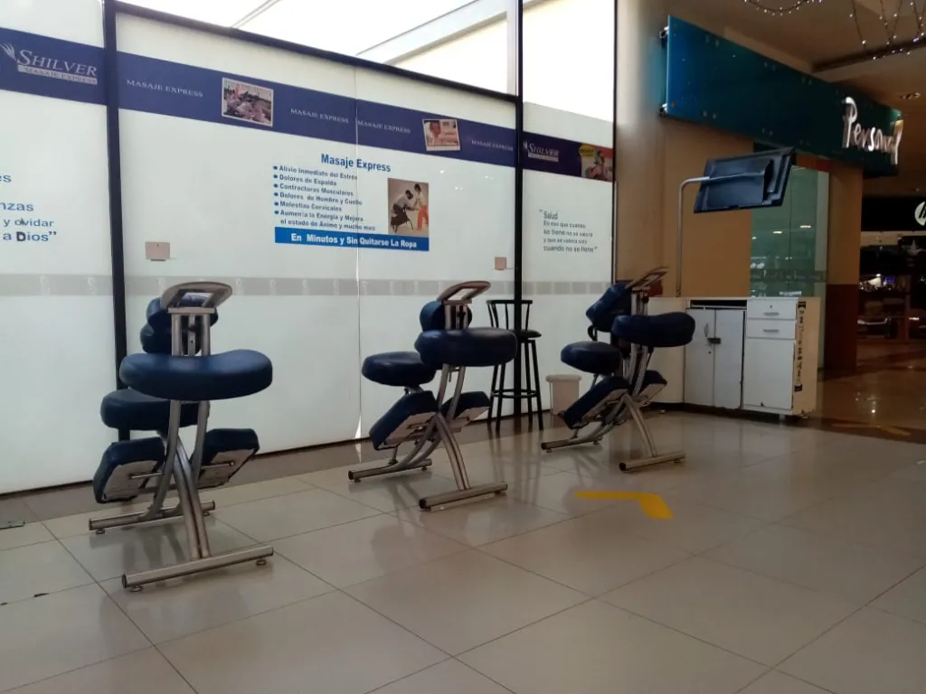 Urgente Masaje Express Vendo Stand Shopping Pinedo — foto 2