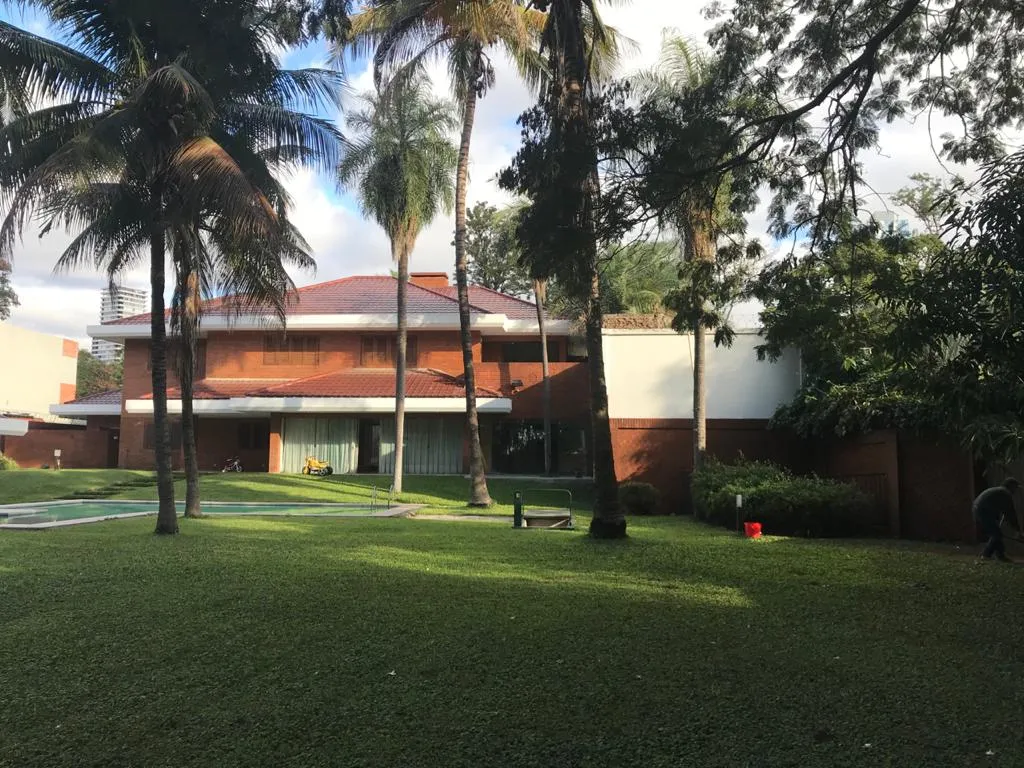 Residencia en ycua sati en excelente ubicacion — foto 2