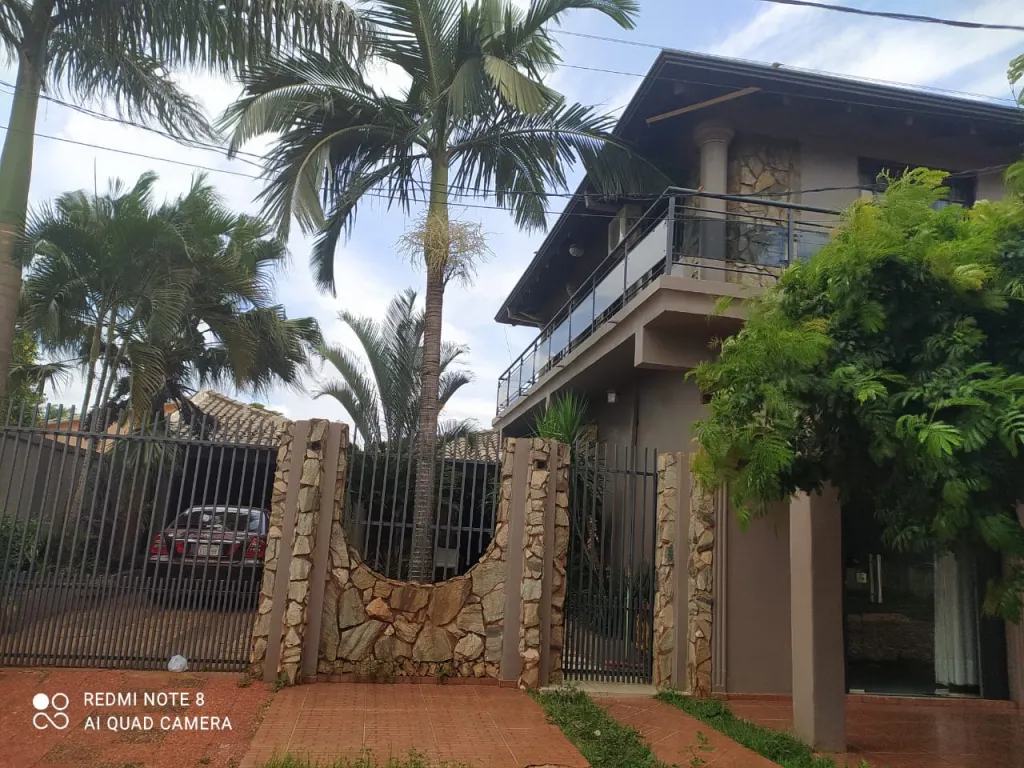 Casa titulada con 4 piezas,4 baños salón de 10x4 arriba pieza sala y cocina. — foto 2