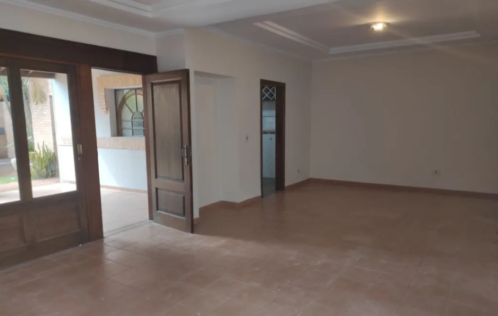 VENDO AMPLIO DUPLEX EN BARRIO HERRERA. TODO EN PLANTA BAJA — foto 3