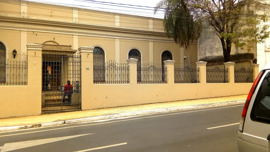 EN VENTA - CASERON GRANDE - MCAL.LOPEZ 1005 ESQ. EEUU - ASUNCION — foto 2