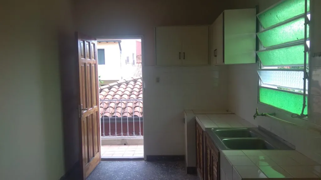EHSIP ALQUILA: AMPLIO DEPARTAMENTO EN SAJONIA — foto 2