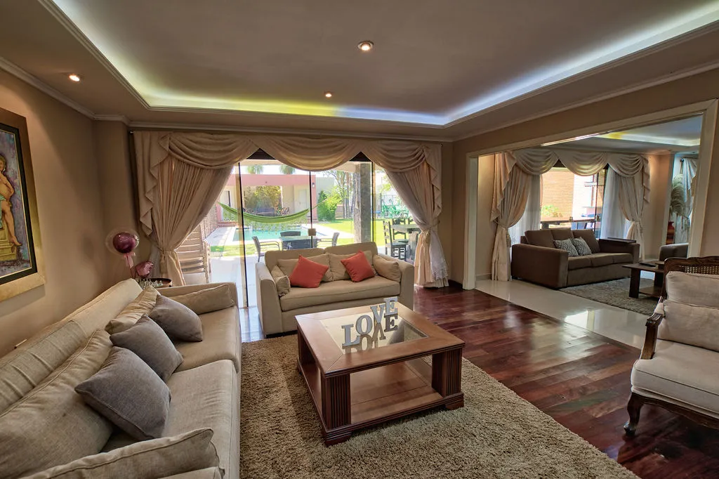 Country Rakiura! Fina Residencia De 5 Dormitorios En Suite! — foto 2