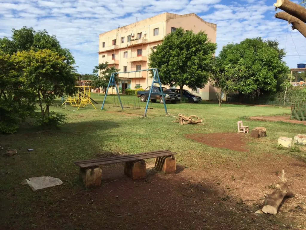 Terreno con edificio — foto 2