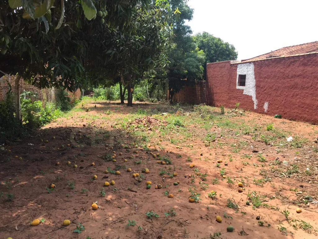 En venta amplio Terreno Zona Hipermercado Luisito — foto 2