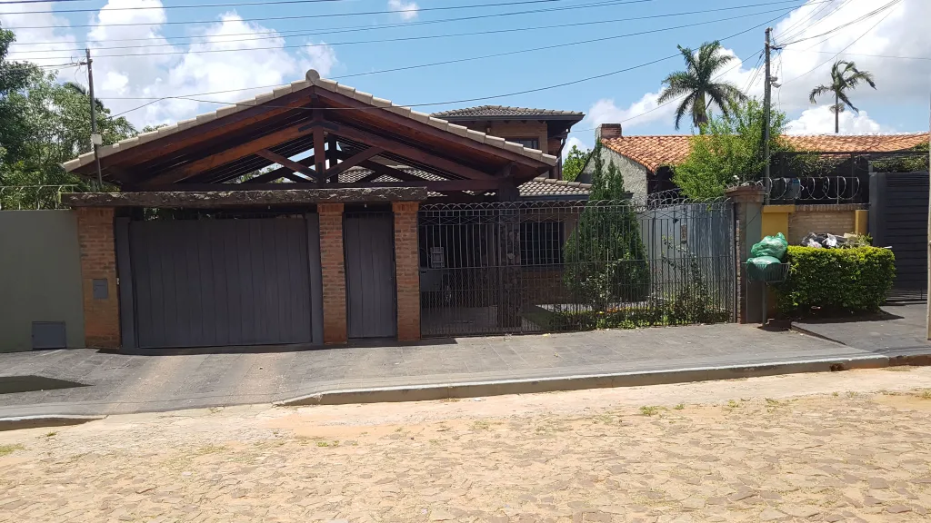 VENDO FINA RESIDENCIA EN IMPECABLE ESTADO — foto 2