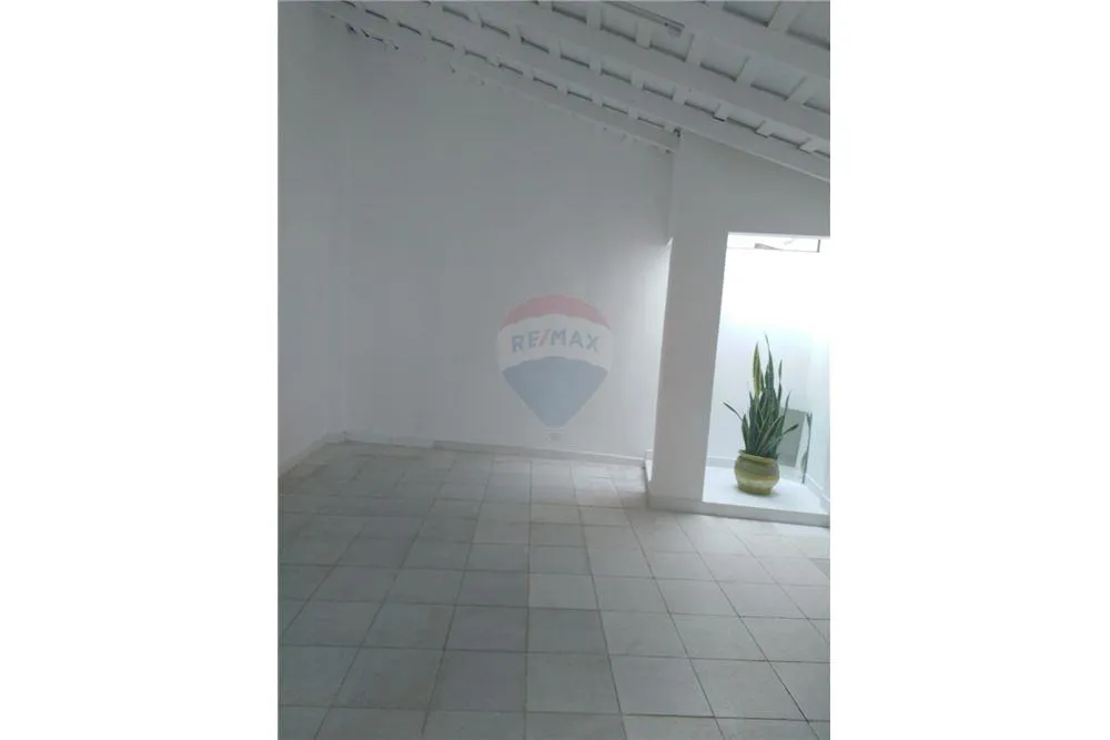 ALQUILO CASA DE 3 DORM. EN B° SAN CRISTOBAL — foto 3