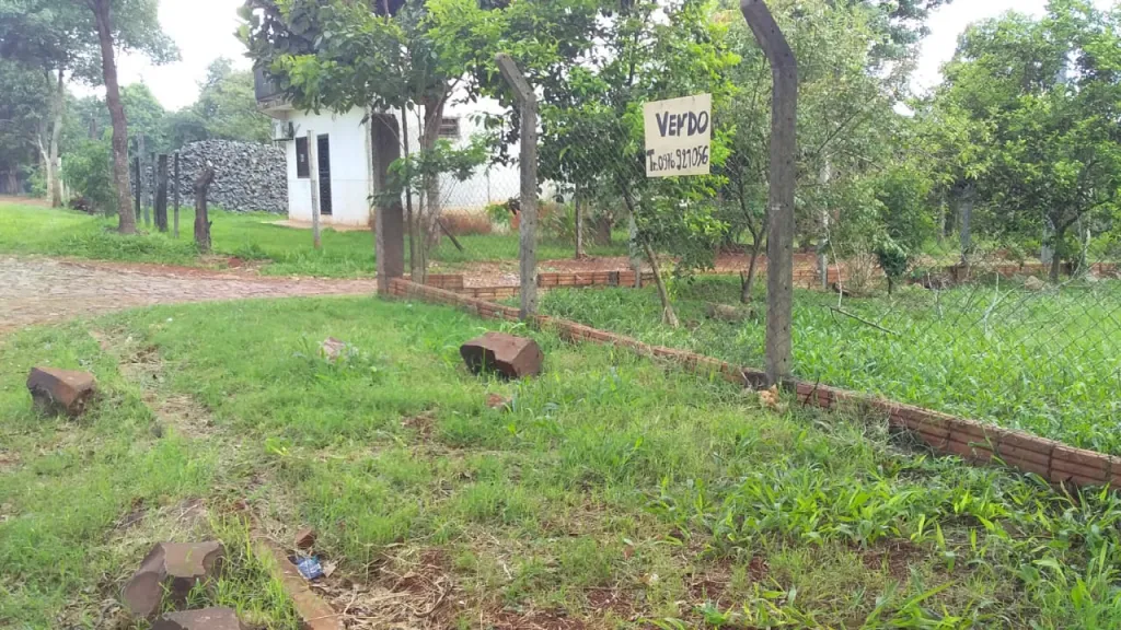VENDO TERRENO EN CIUDAD DEL ESTE -Dimensión 13×30 Esquina — foto 3