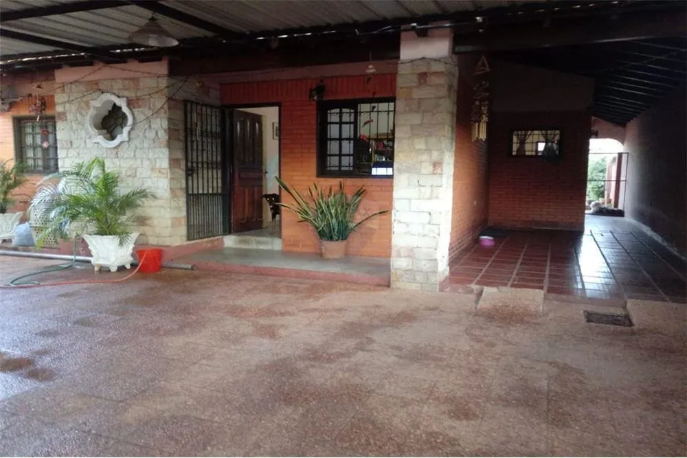 Casa - Venta - CASA EN CAPIATA RUTA Nº 1 KM 18 — foto 2