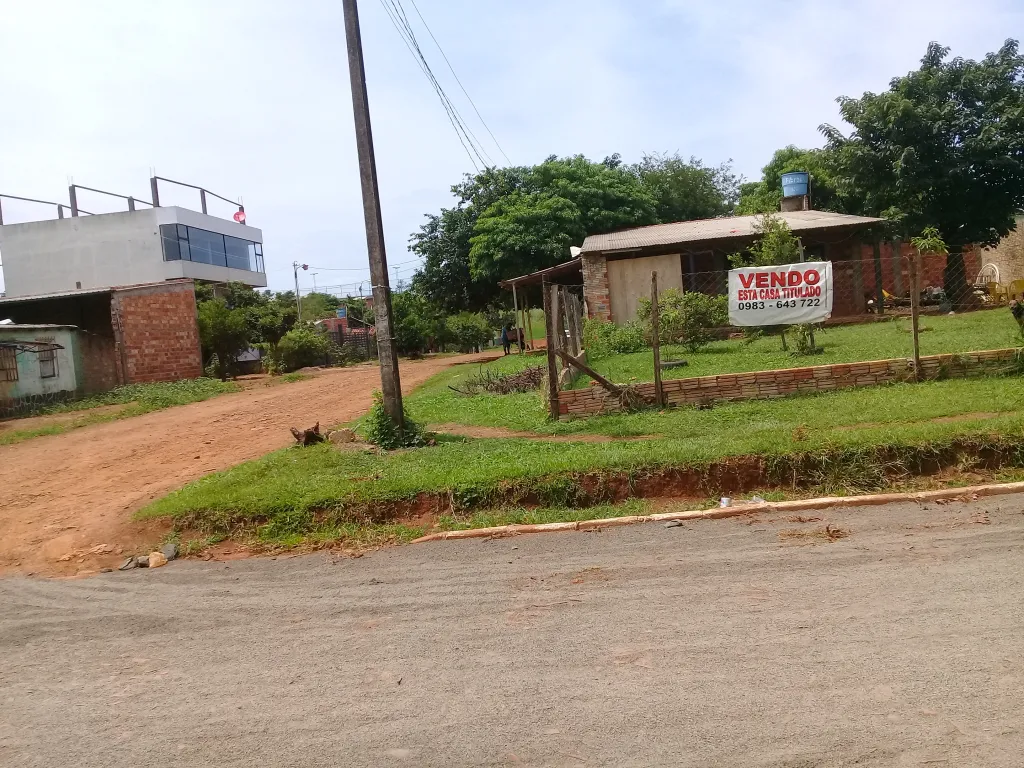 Oferta Vendo Una Casa Titulado en Km 10 Monday Ciudad del Éste a 1500 metros de la ruta 7 — foto 3