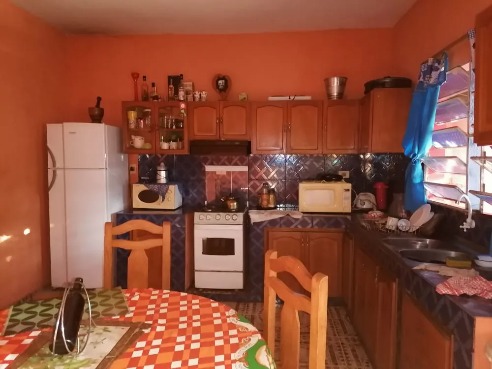 SAN LORENZO BARRIO LERIDA RUTA1 KM17 VENDO CASA DE 2 PLANTAS CON SALON COMERCIAL — foto 3