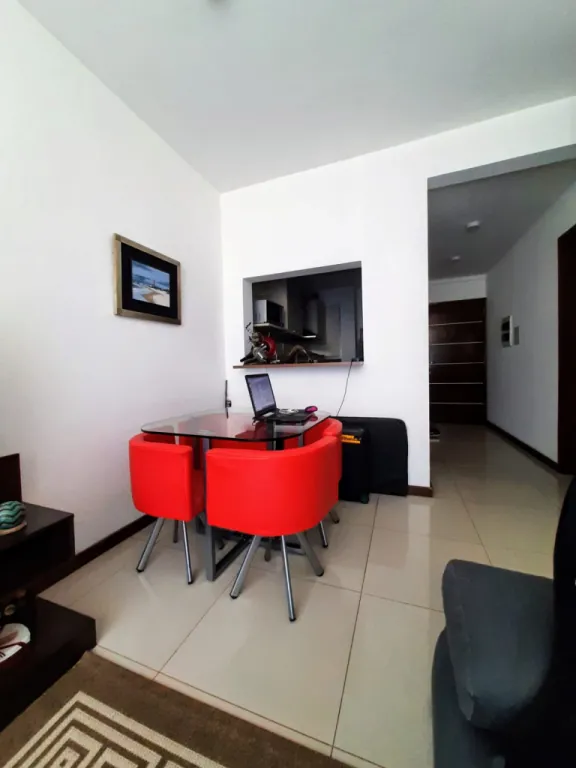 VENDO DEPARTAMENTO AMOBLADO EDIFICIO MANANTIALES ZONA COLEGIO GOETHE — foto 2
