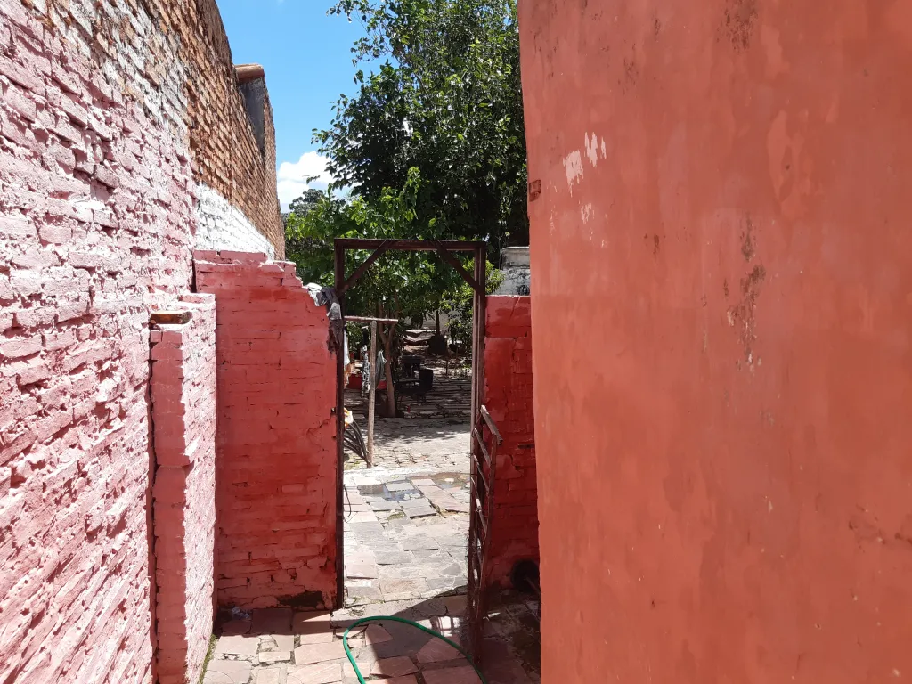 Casa a la Venta: Barrio San Vicente, Asunción. — foto 2