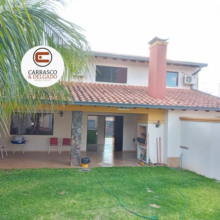 HERMOSA CASA CON PISCINA EN LAMBARE BARRIO KENNEDY — foto 2