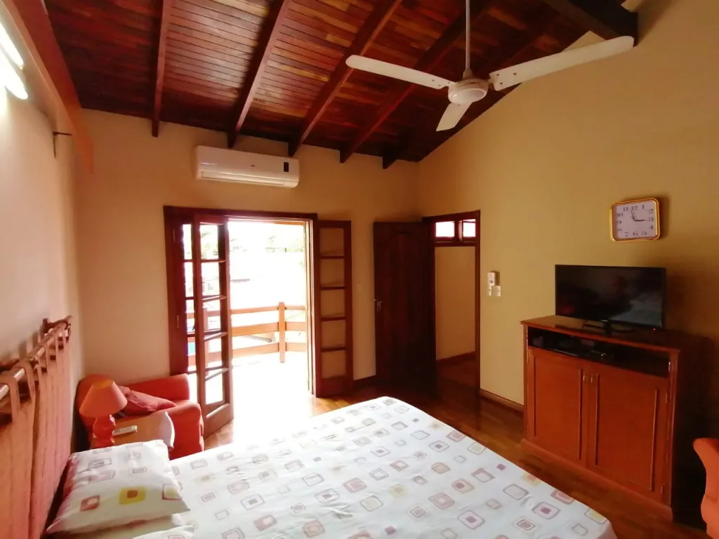 VENDO RESIDENCIA AMPLIA EN FERNANDO ZONA SANTA MARIA — foto 2