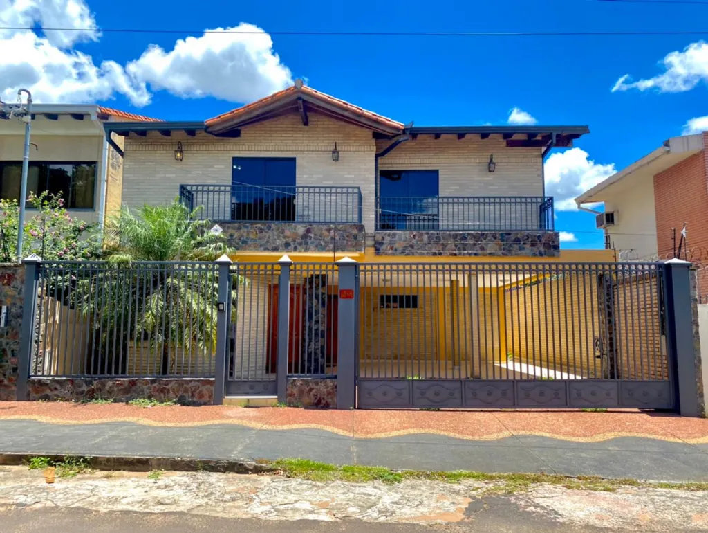VENDO HERMOSA RESIDENCIA EN ASUNCION — foto 2