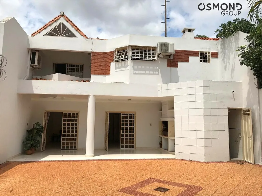 HERMOSA RESIDENCIA UBICADA EN LA CIUDAD DE ASUNCIÓN — foto 2
