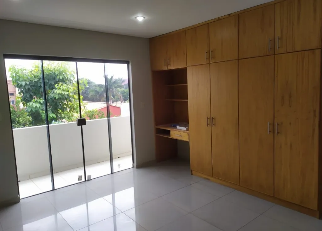 ALQUILO HERMOSO DUPLEX EN FERNANDO DE LA MORA. ZONA NORTE — foto 2