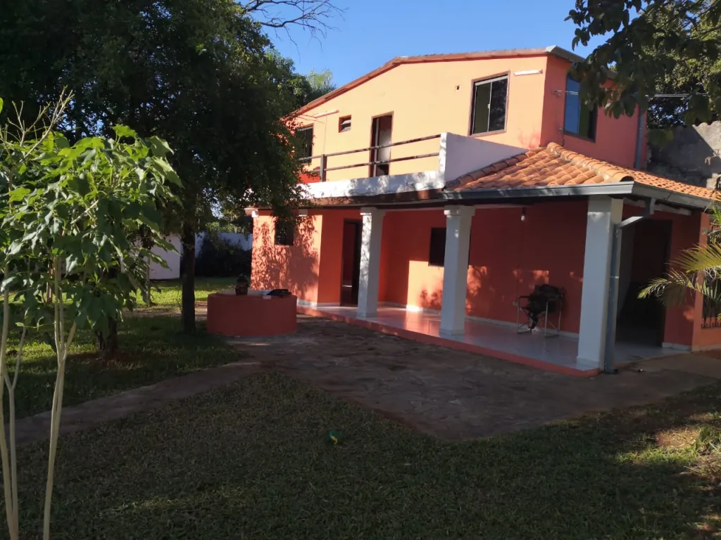CASA EN CAPIATA SOBRE ASFALTO. TRES DORMITORIOS — foto 3