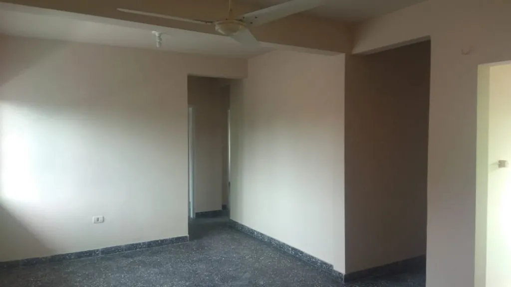 EHSIP ALQUILA: AMPLIO DEPARTAMENTO EN SAJONIA — foto 3