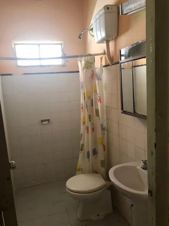 COQUETA CASA EN VENTA EN VILLA CERRO CORÁ LAMBARÉ — foto 3