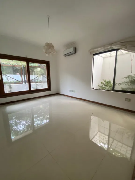 ALQUILO HERMOSA RESIDENCIA BARRIO MANORA — foto 3