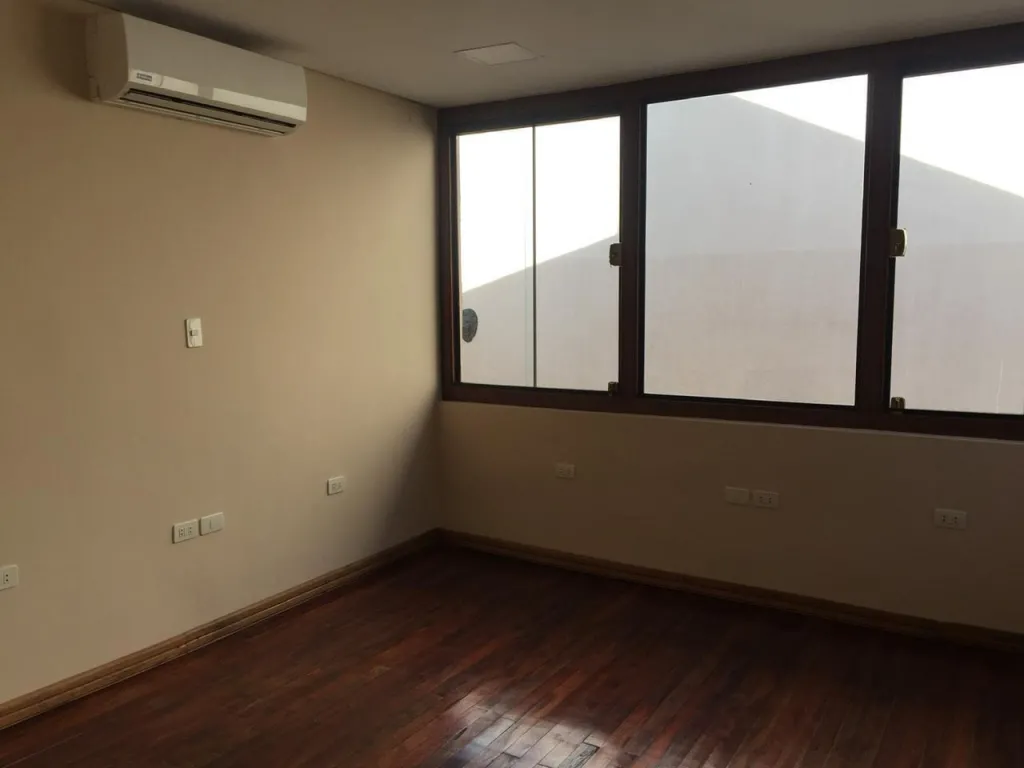 ALQUILO OFICINA TOTALMENTE REFACCIONADA. ZONA CENTRO DE ASUNCION — foto 3
