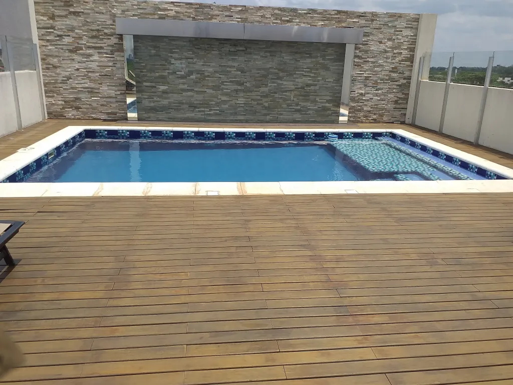 ZONA LOS LAURELES CASA RICA GS 7.800.000 3 DORMITORIOS EN SUITE...PISCINA..QUINCHO — foto 2