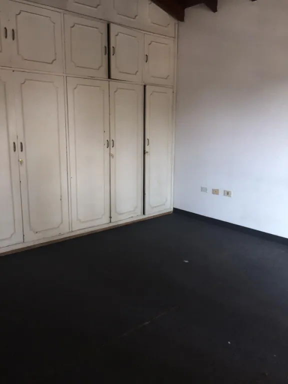 Vendo Casa en Asunción, inmediaciones al Club Olimpia — foto 3