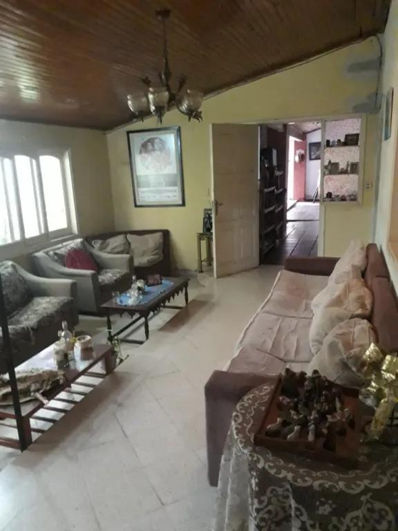 Vendo propiedad en Asunción. Barrio Santísima Trinidad. Inmejorable ubicación. — foto 2