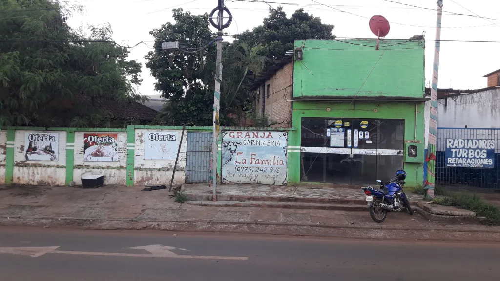 VENDO CASA CON SALÓN COMERCIAL KM 7 - SOBRE AV. PERÚ - ($850.000) — foto 3