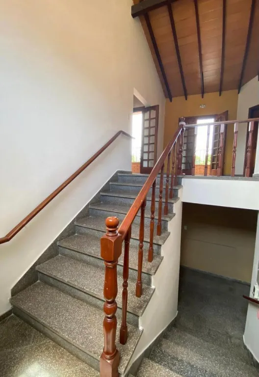 VENDO HERMOSA CASA EN LAMBARE SOBRE AUGUSTO ROA BASTOS — foto 3